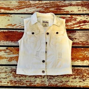 MUDD WHITE DISTRESSED DENIM VEST